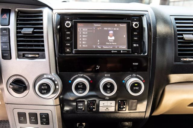 2014 TOYOTA SEQUOIA SUV WHITE AUTOMATIC - Auto Masters of Carolinas
