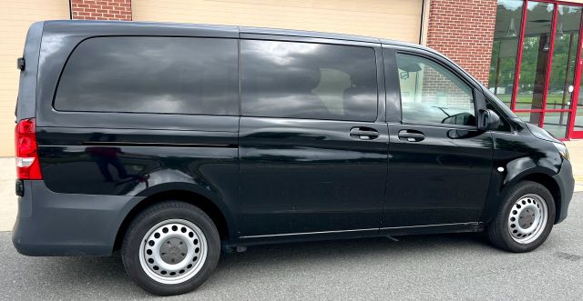2018 Mercedes-benz Metris Passenger - Image 4