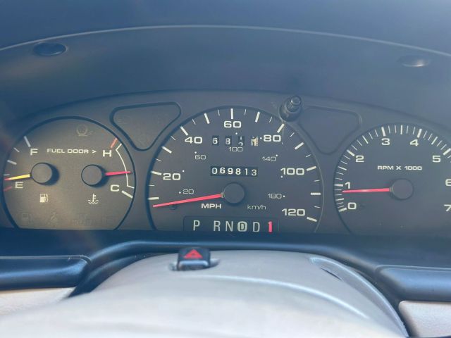 2001 Ford Taurus - Image 11