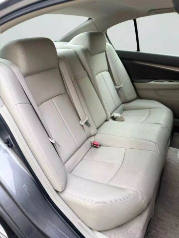 2011 Infiniti G - Image 19