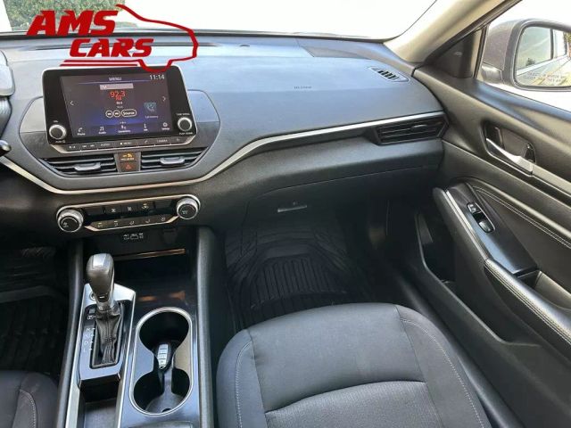 2021 Nissan Altima - Image 10