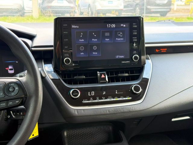 2022 Toyota Corolla - Image 15