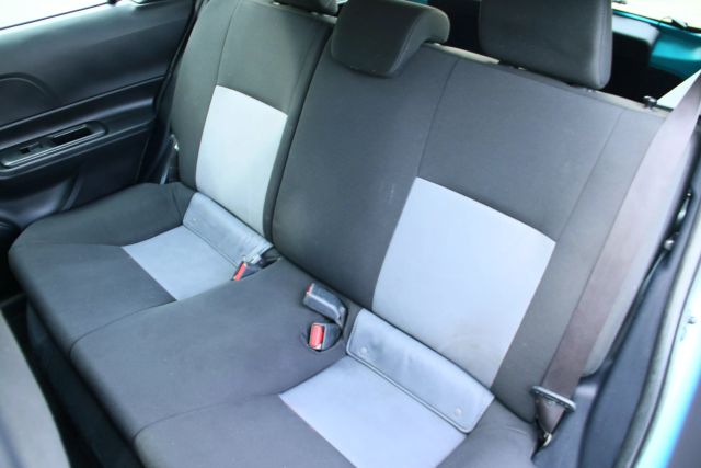 2018 Toyota Prius C - Image 24