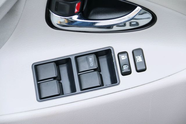 2008 Toyota Camry - Image 11
