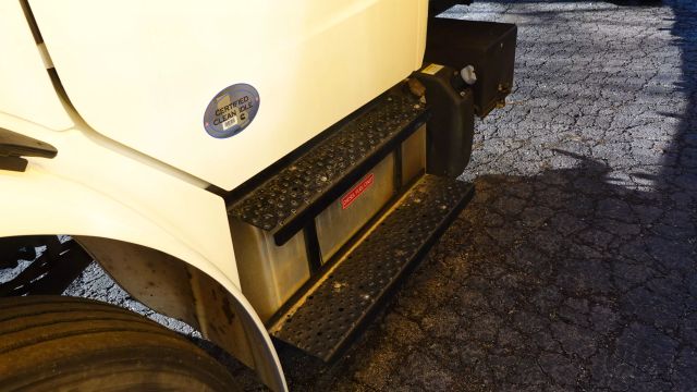 2019 Freightliner M106 - Image 7