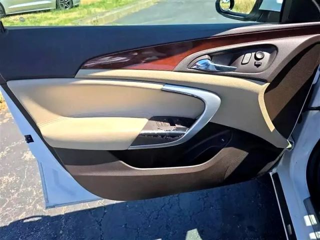 2016 Buick Regal - Image 9