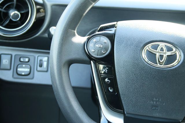 2018 Toyota Prius C - Image 49