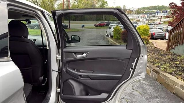 2019 Ford Edge - Image 16