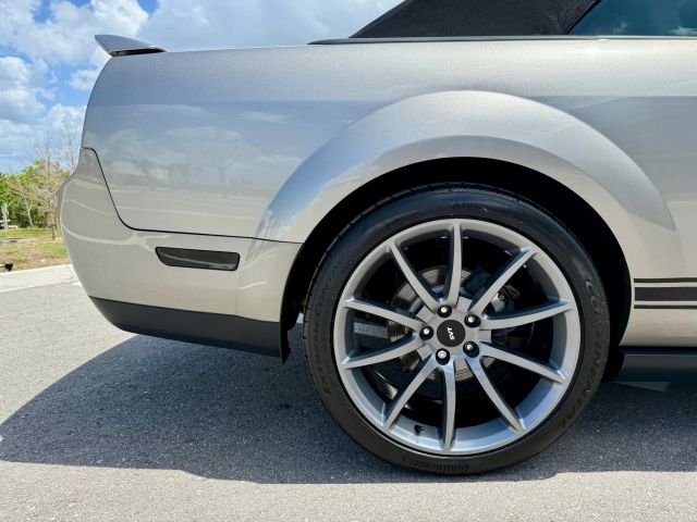 2008 Ford Mustang - Image 13