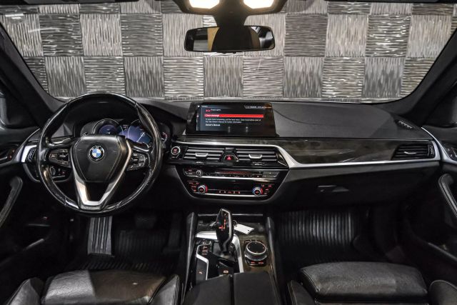 2017 Bmw 5 Series 530i Sedan 4d - Image 12