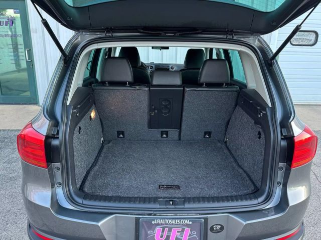 2014 Volkswagen Tiguan - Image 18