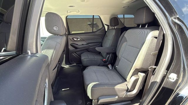 2021 Chevrolet Traverse - Image 14