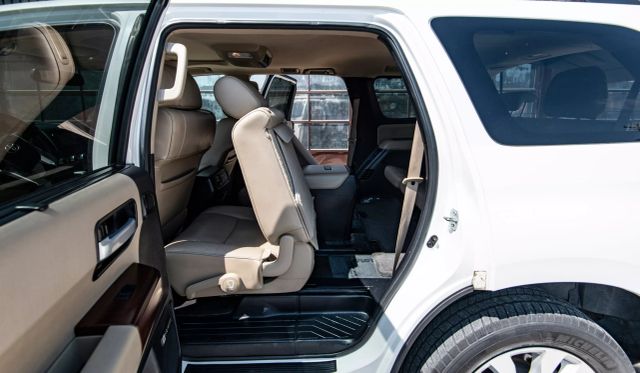 2014 TOYOTA SEQUOIA SUV WHITE AUTOMATIC - Auto Masters of Carolinas