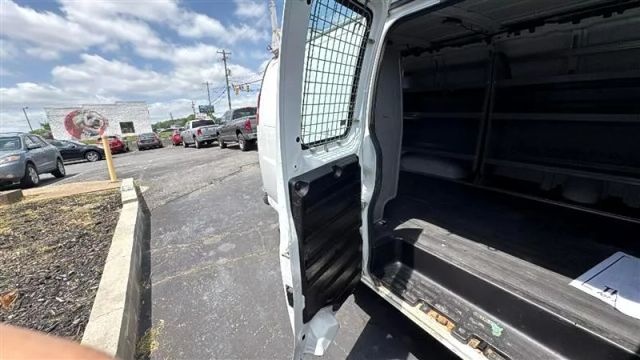 2015 Chevrolet Express 2500 Cargo - Image 13