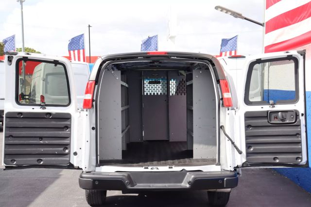 2020 Chevrolet Express 2500 Cargo - Image 4
