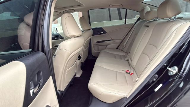 2014 Honda Accord - Image 13