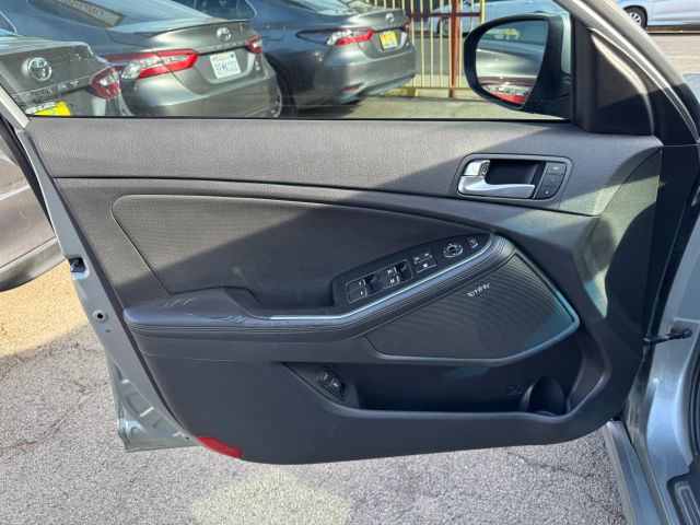 2015 Kia Optima Hybrid - Image 8