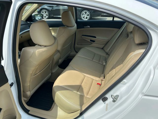 2012 Honda Accord - Image 10