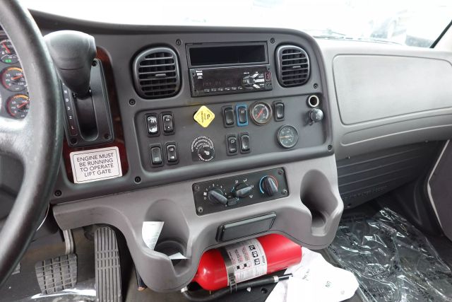 2019 Freightliner M106 - Image 4