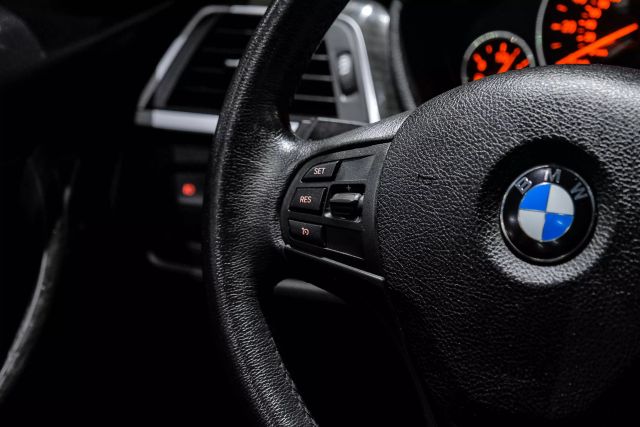2018 Bmw 3 Series 320i Xdrive Sedan 4d - Image 14