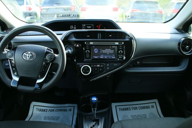 2018 Toyota Prius C - Image 47