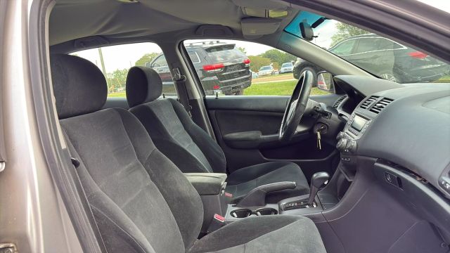 2007 Honda Accord - Image 15