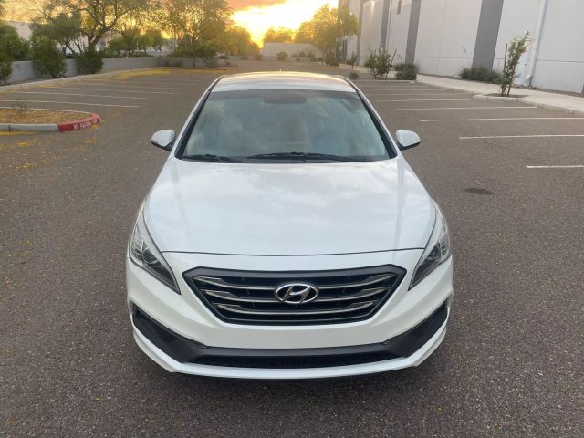 2015 Hyundai Sonata - Image 12
