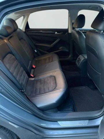 2014 Volkswagen Passat - Image 18