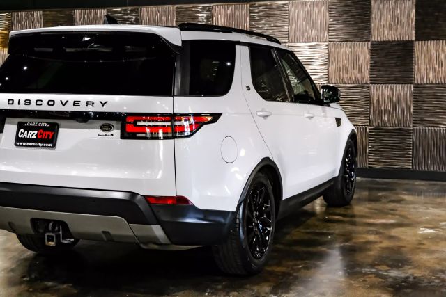 2017 Land Rover Discovery Hse Luxury Sport Utility 4d - Image 12