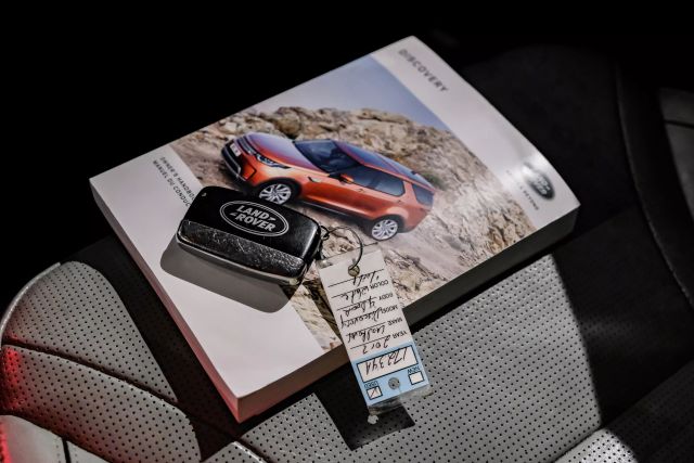 2017 Land Rover Discovery Hse Luxury Sport Utility 4d - Image 63