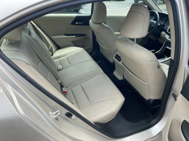 2015 Honda Accord - Image 14
