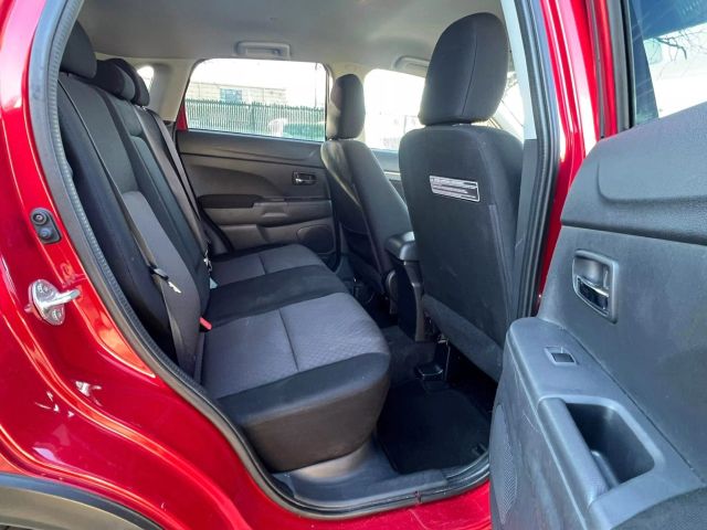 2016 Mitsubishi Outlander Sport Se Sport Utility 4d - Image 12