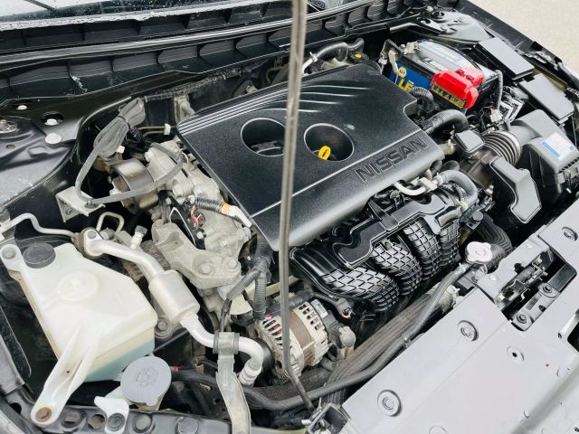 2019 Nissan Altima - Image 12