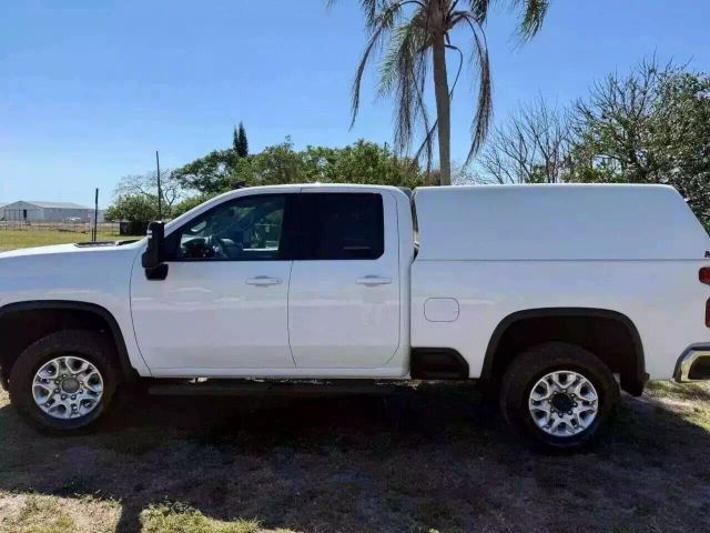 Used 2022 Chevrolet Silverado 2500HD LT with VIN 1GC2YNE7XNF136564 for sale in West Palm Beach, FL