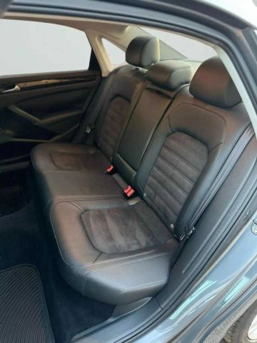 2014 Volkswagen Passat - Image 14
