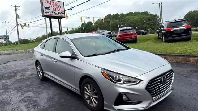 2019 Hyundai Sonata - Image 3