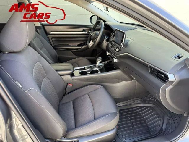 2021 Nissan Altima - Image 18