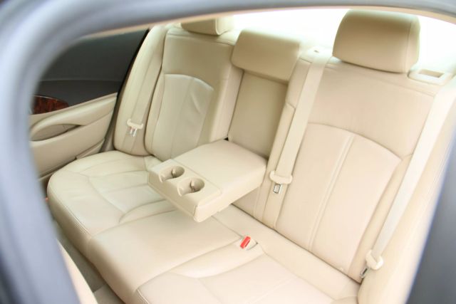 2012 Buick Lacrosse - Image 15