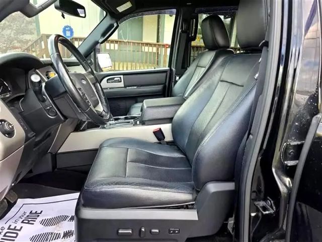 2017 Ford Expedition - Image 12