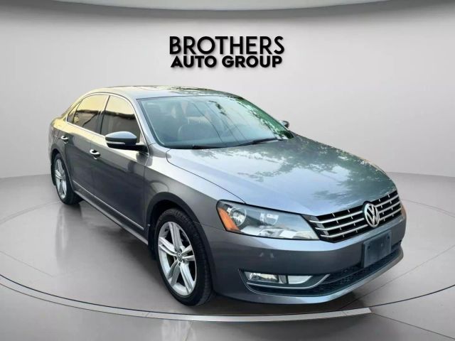 2014 Volkswagen Passat - Image 1