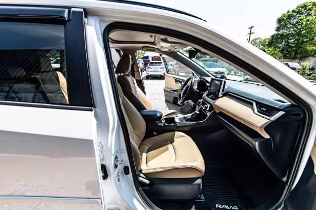 2019 TOYOTA RAV4 SUV WHITE AUTOMATIC - Auto Masters of Carolinas