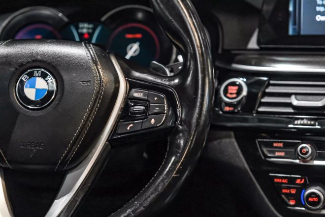 2017 Bmw 5 Series 530i Sedan 4d - Image 16