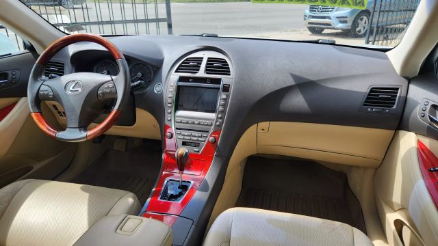2008 Lexus Es - Image 26