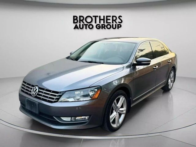 2014 Volkswagen Passat - Image 5