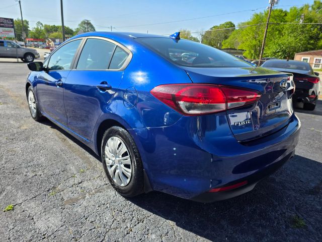 2018 Kia Forte - Image 6