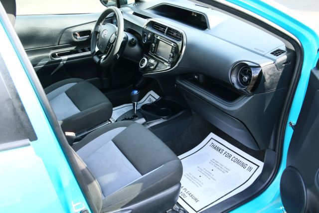 2018 Toyota Prius C - Image 45