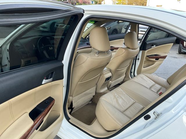 2011 Honda Accord - Image 12