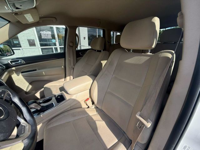 2017 Jeep Grand Cherokee - Image 20