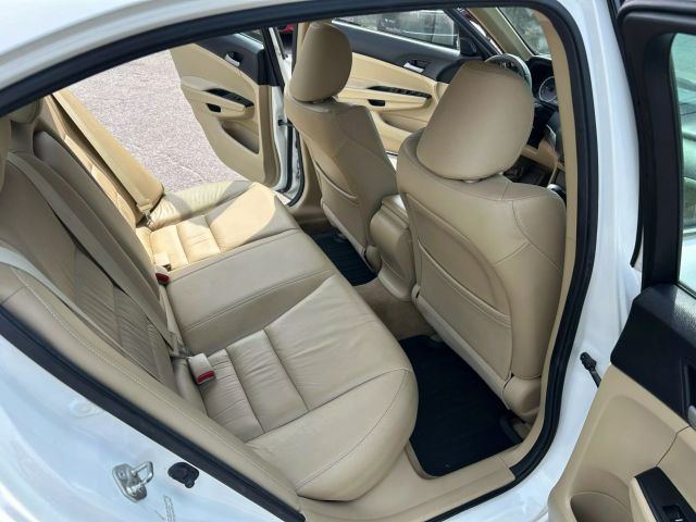 2012 Honda Accord - Image 12