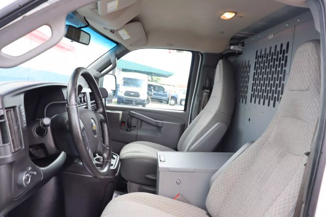 2020 Chevrolet Express 2500 Cargo - Image 9